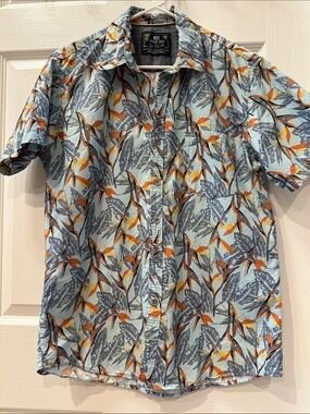 MBX Denim Goods Resort Collection Men’s M Birds of Paradise Floral Button Down
